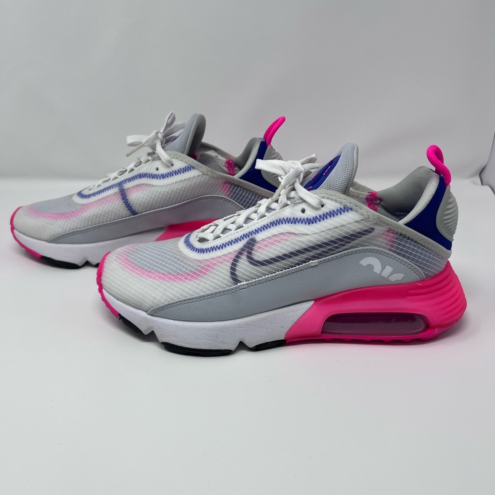 Nike Women's White and Pink Sneakers